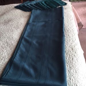 80 x 60” forest green tablecloth and napkins
